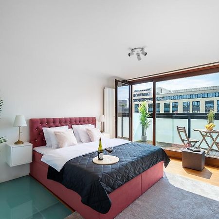 Apartment With Balcony And Parking Near The Prague Museum Dış mekan fotoğraf