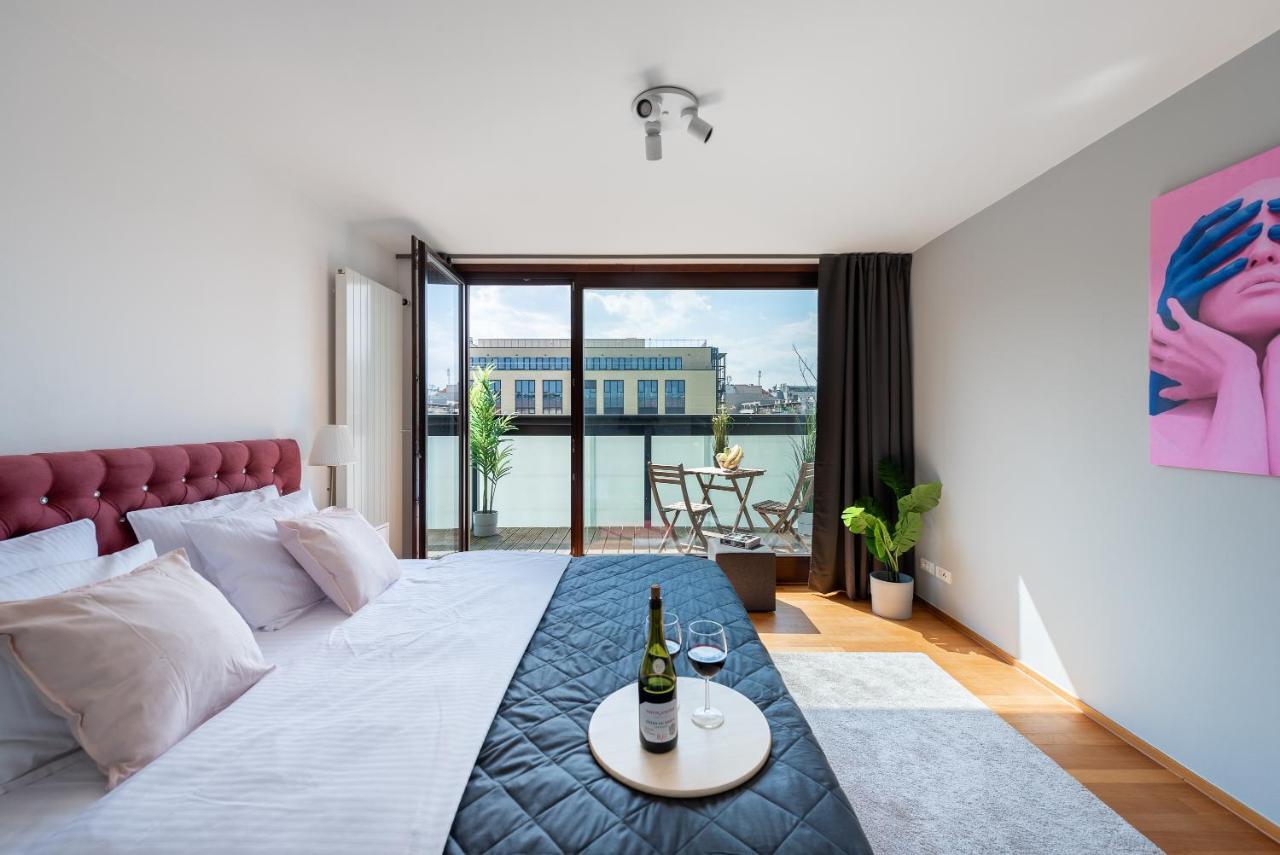 Apartment With Balcony And Parking Near The Prague Museum Dış mekan fotoğraf