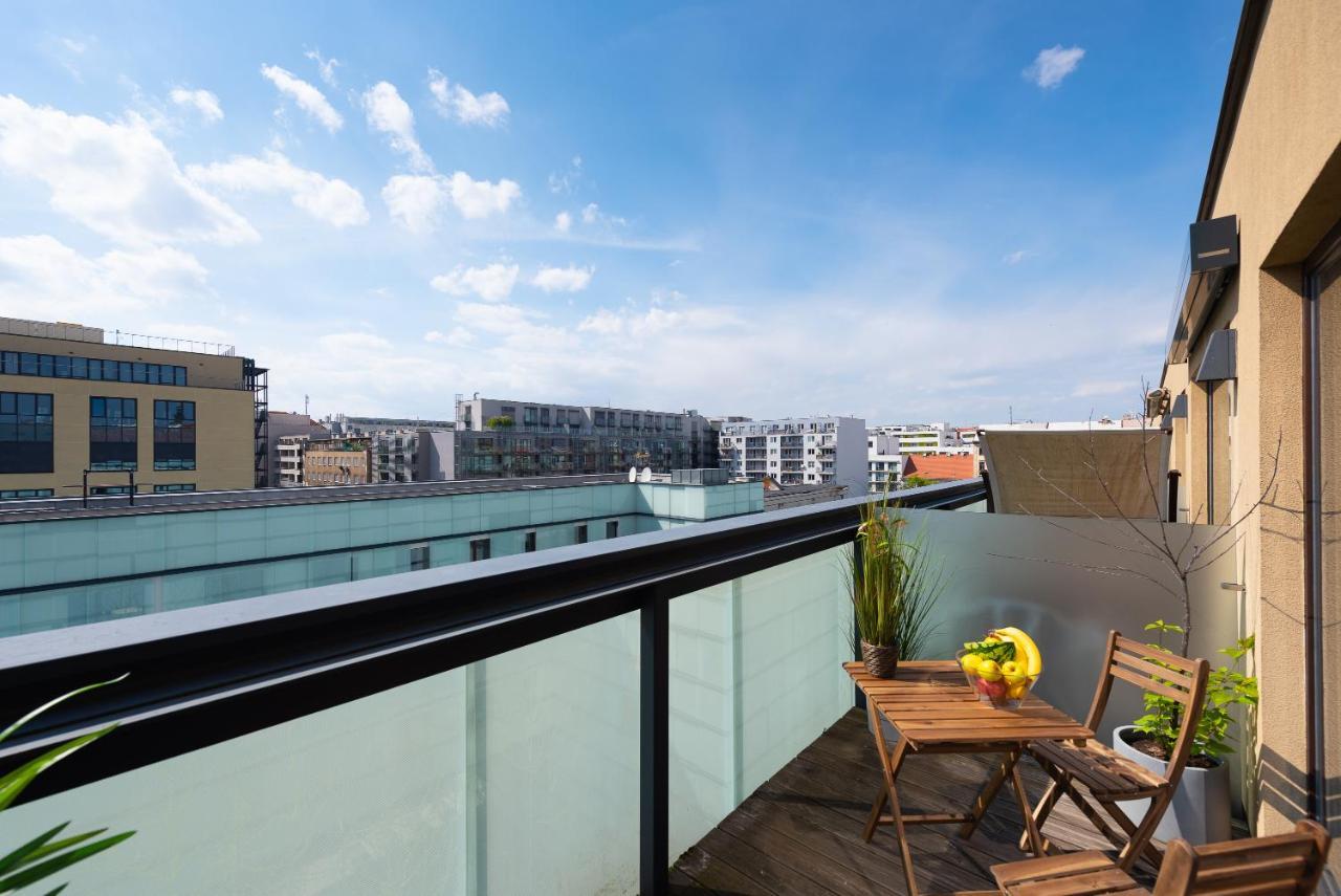 Apartment With Balcony And Parking Near The Prague Museum Dış mekan fotoğraf