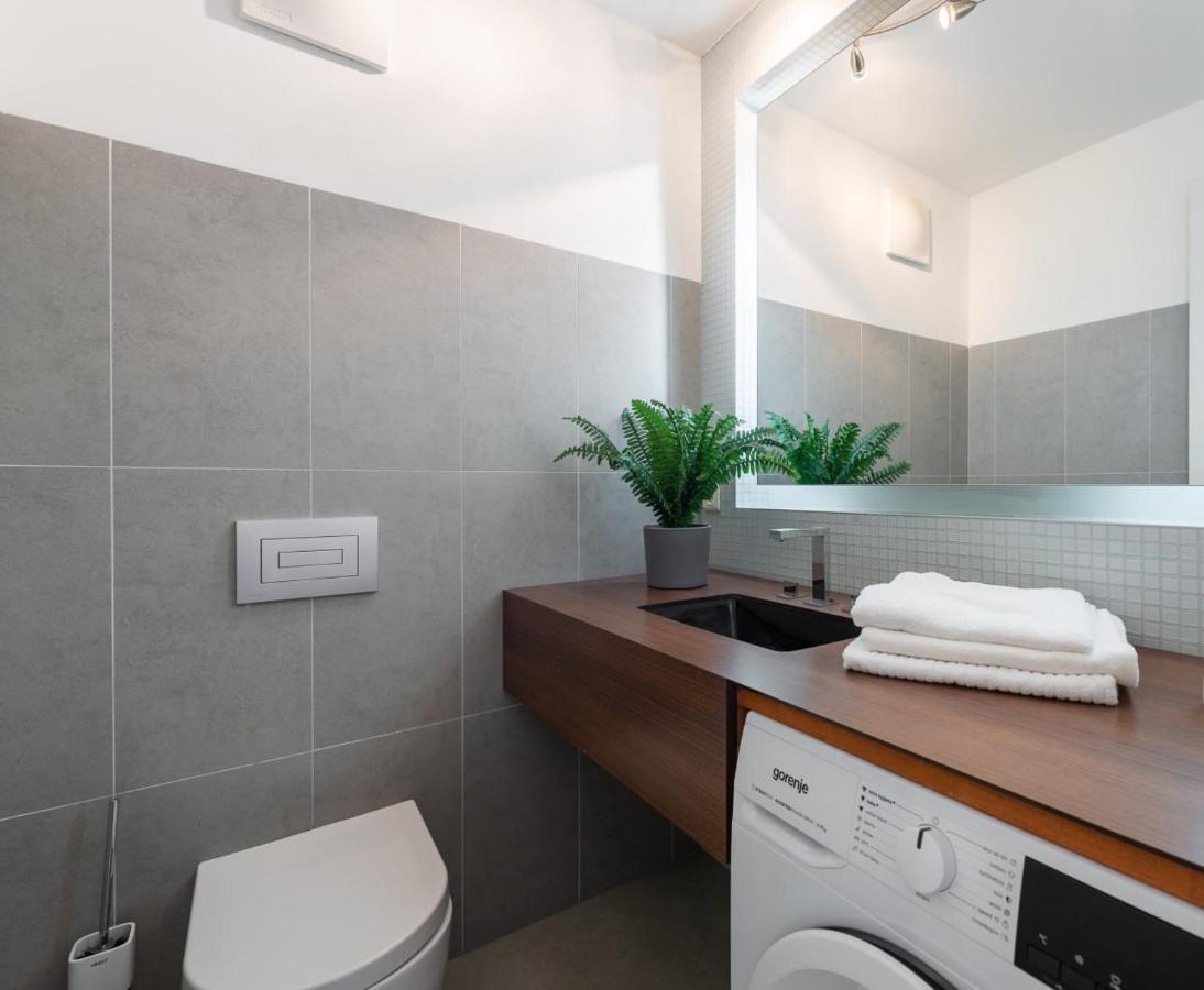 Apartment With Balcony And Parking Near The Prague Museum Dış mekan fotoğraf